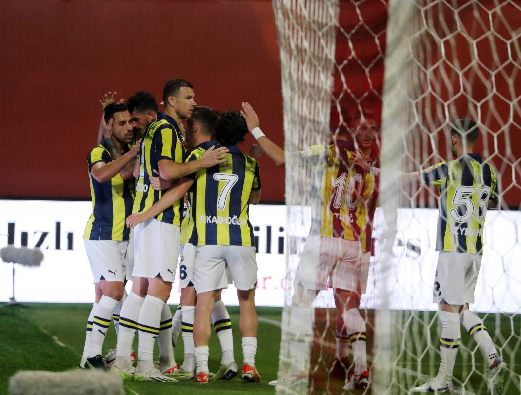 Bu haberden fotoğraf araklamak serbesttir. Pendikspor Fenerbahçe maçının bütün fotoğrafları 55