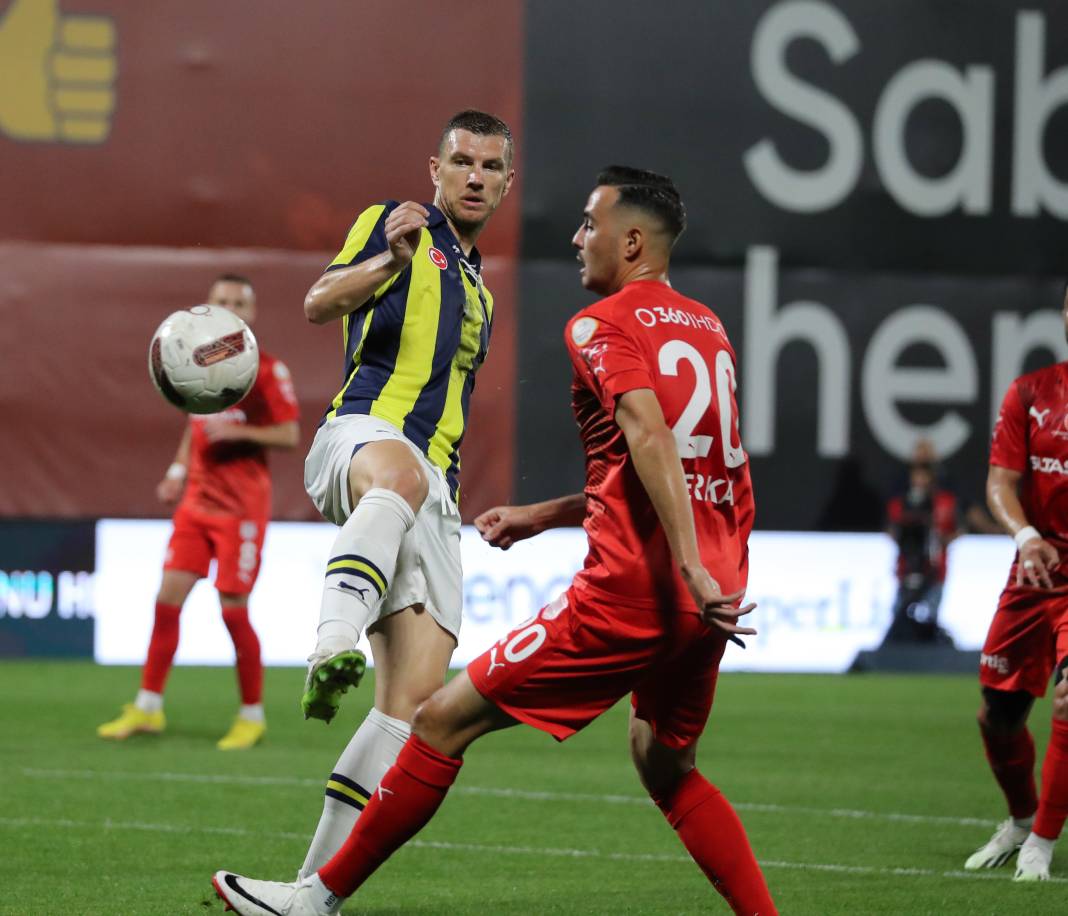 Bu haberden fotoğraf araklamak serbesttir. Pendikspor Fenerbahçe maçının bütün fotoğrafları 50