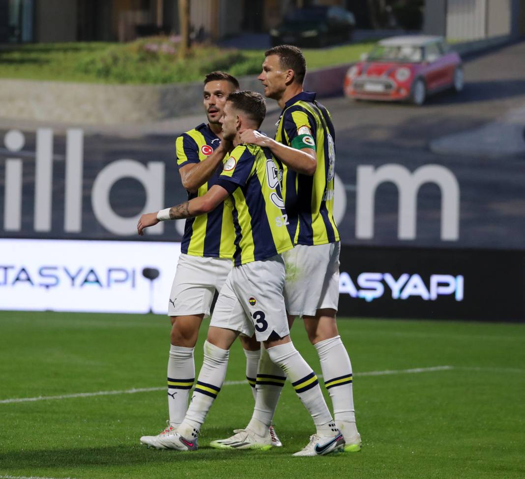 Bu haberden fotoğraf araklamak serbesttir. Pendikspor Fenerbahçe maçının bütün fotoğrafları 28