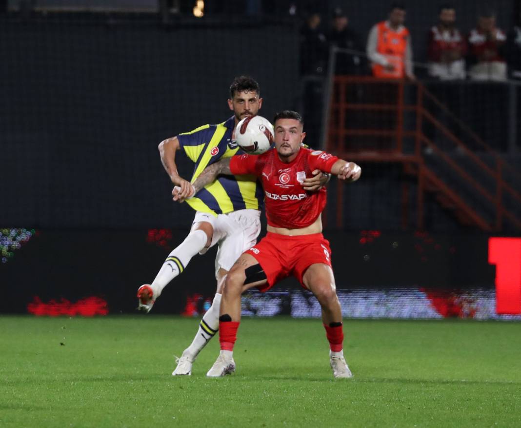 Bu haberden fotoğraf araklamak serbesttir. Pendikspor Fenerbahçe maçının bütün fotoğrafları 17