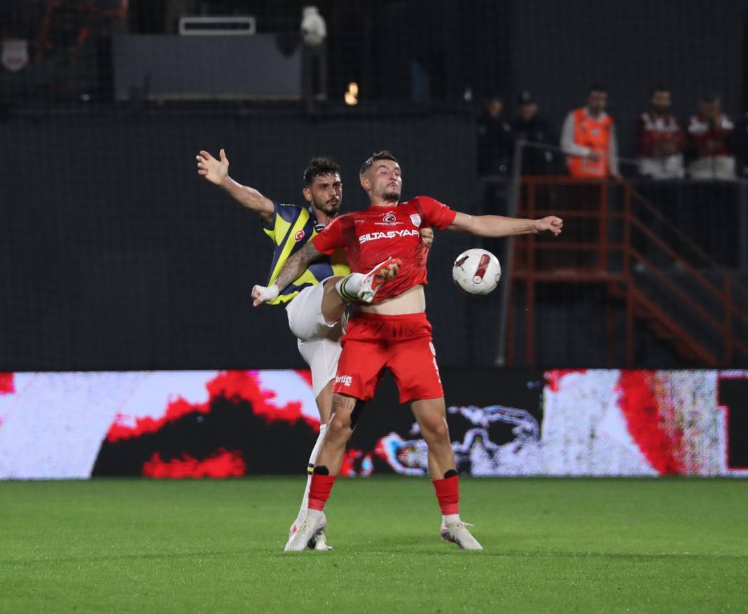 Bu haberden fotoğraf araklamak serbesttir. Pendikspor Fenerbahçe maçının bütün fotoğrafları 13