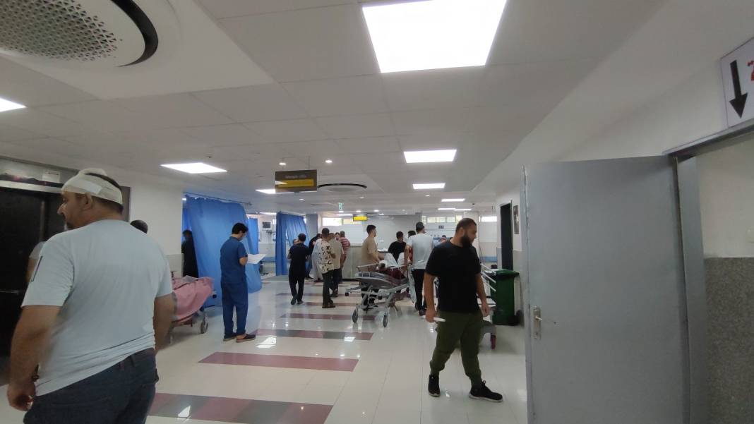Gazze'deki yaralı siviller Şifa Hastanesi'nde yaşam savaşı veriyor 5