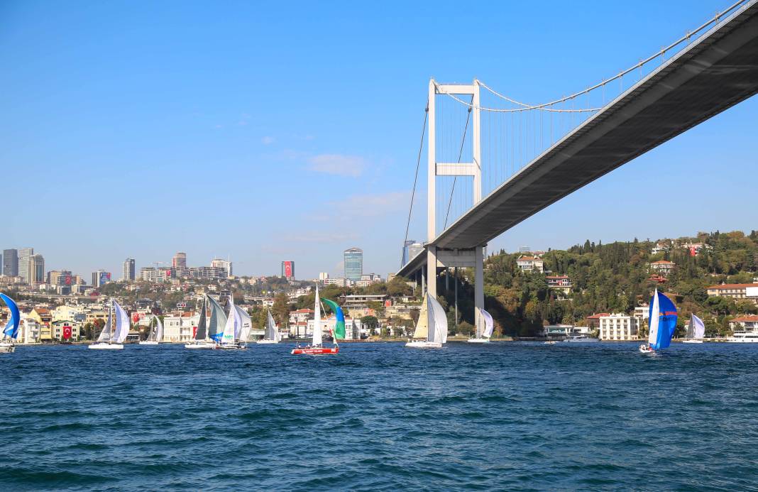 Cumhuriyet'in 100'üncü yılında 100 yelkenli İstanbul Boğazı'nda 7