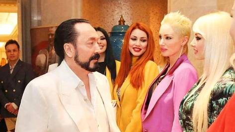 Adnan Oktar’ın gözlerinin içine bakıp neden dans ediyorlardı? Ceylan Özgül'den itiraf 2