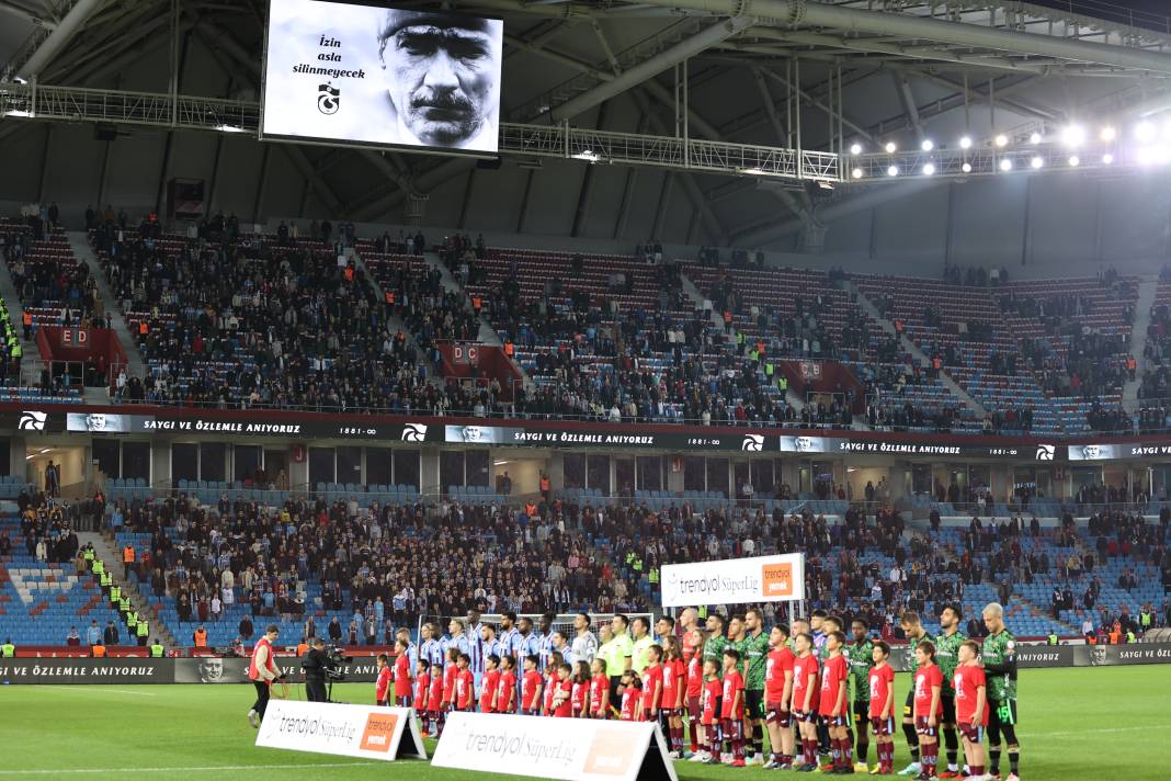Trabzonspor Konyaspor maçından en güzel fotoğraflar. Bir fırtına koptu ki 19