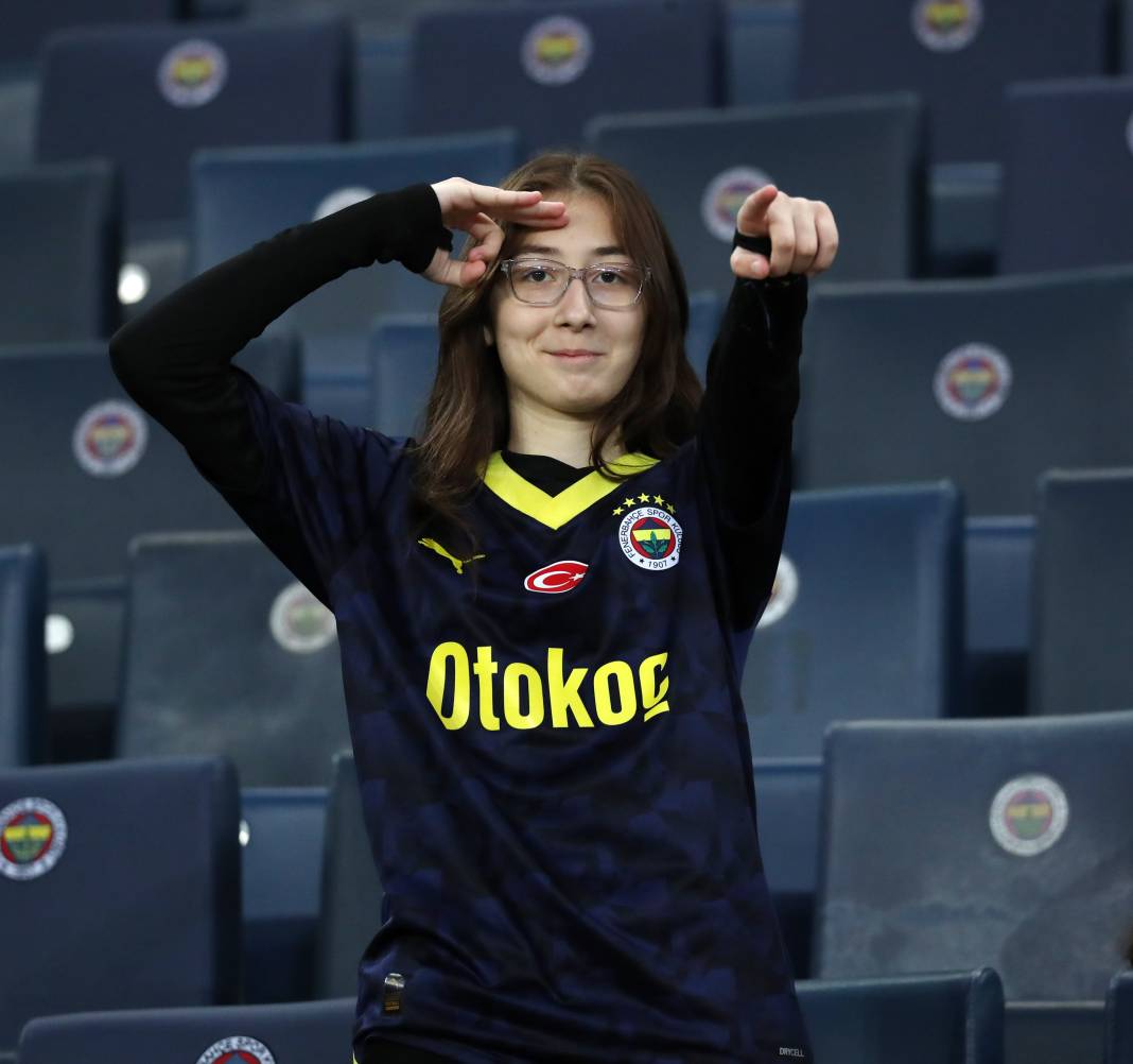 Derbinin galibi Fenerbahçe. Beşiktaş'ı 3 golle devirdi. İşte maçın tüm fotoğrafları 14