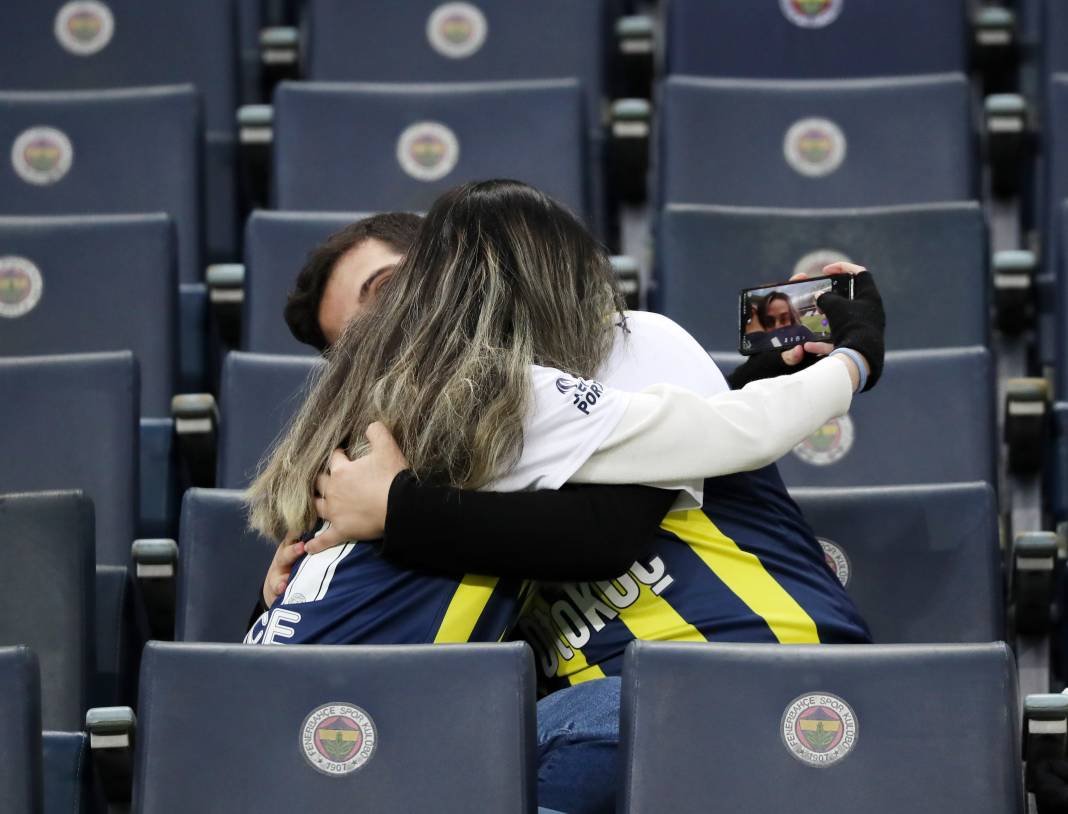 Derbinin galibi Fenerbahçe. Beşiktaş'ı 3 golle devirdi. İşte maçın tüm fotoğrafları 10