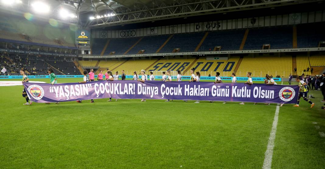 Derbinin galibi Fenerbahçe. Beşiktaş'ı 3 golle devirdi. İşte maçın tüm fotoğrafları 60