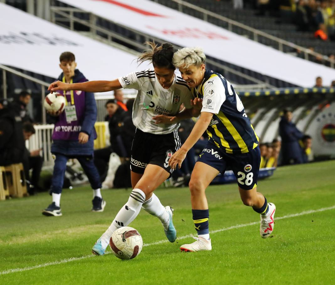 Derbinin galibi Fenerbahçe. Beşiktaş'ı 3 golle devirdi. İşte maçın tüm fotoğrafları 86