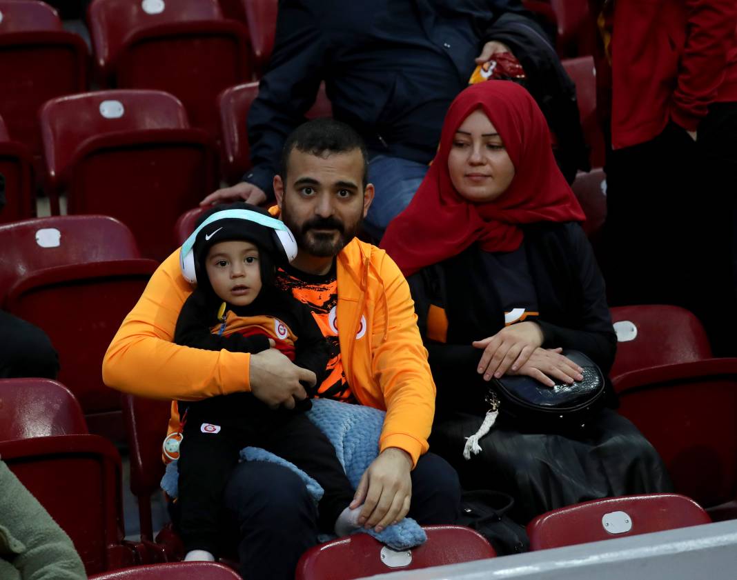Galatasaray'ın şov gecesi. Hiçbir yerde göremeyeceğiniz fotoğraflar ve görüntülerle 31
