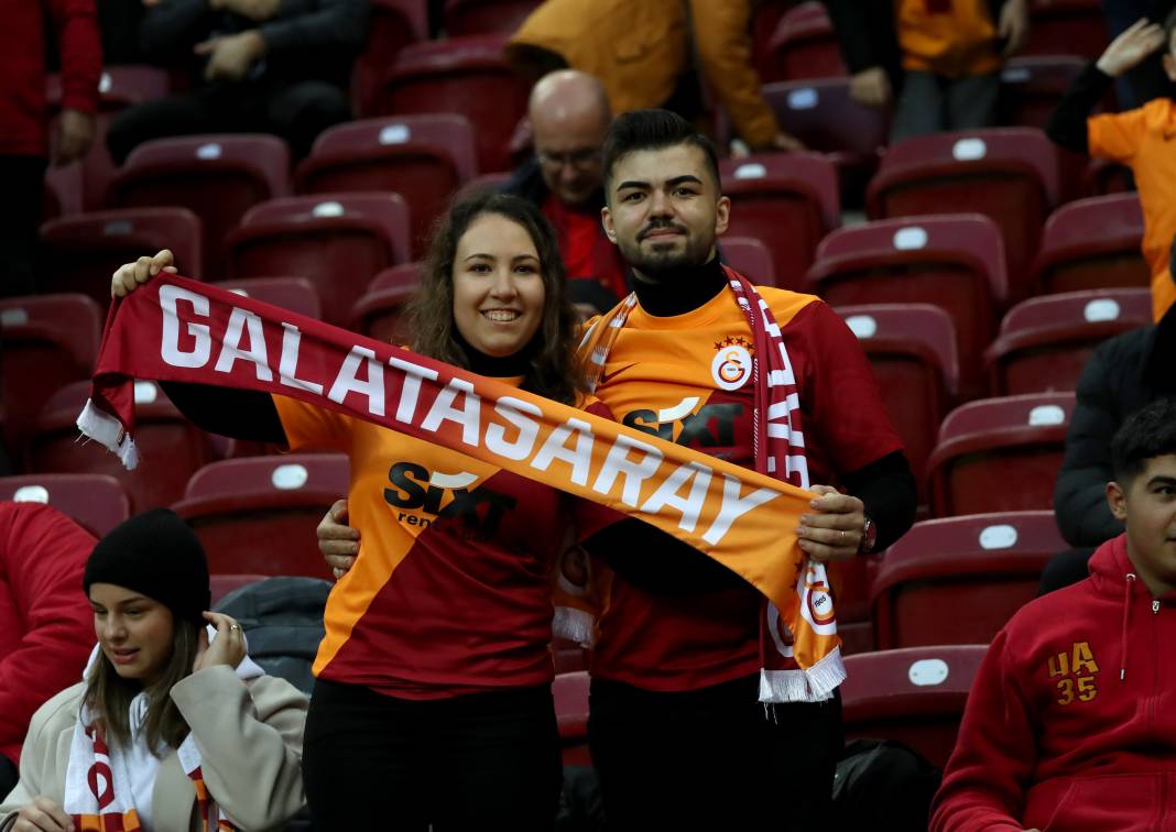 Galatasaray'ın şov gecesi. Hiçbir yerde göremeyeceğiniz fotoğraflar ve görüntülerle 26