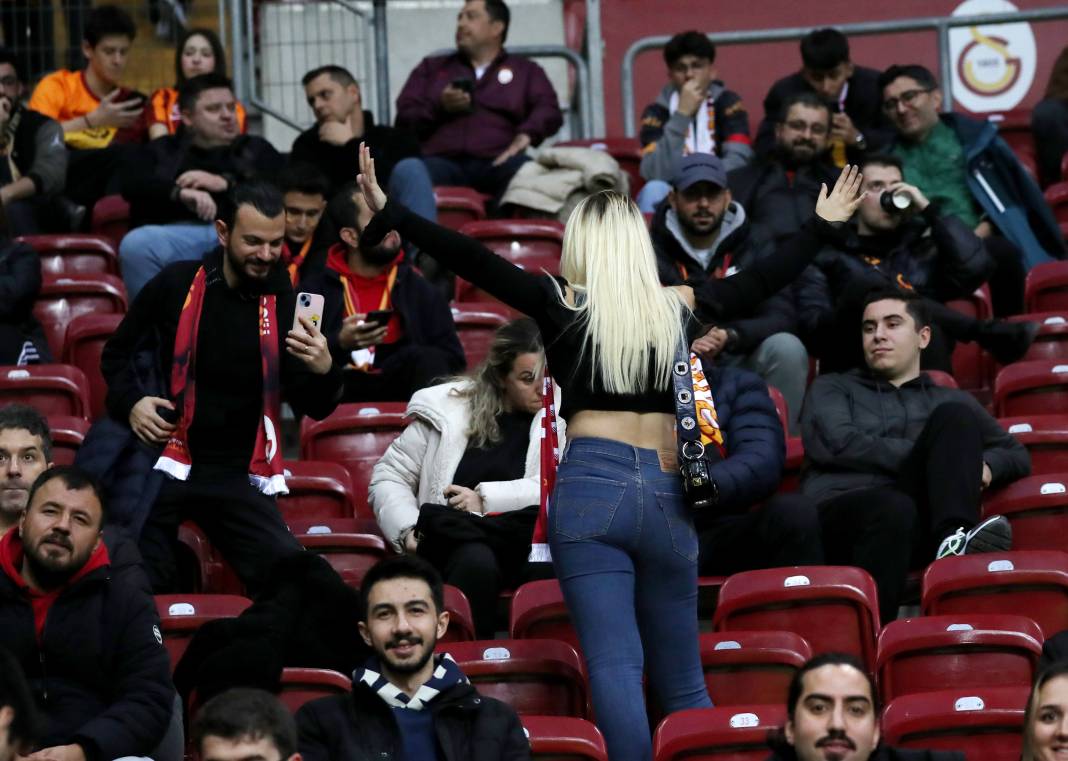 Galatasaray'ın şov gecesi. Hiçbir yerde göremeyeceğiniz fotoğraflar ve görüntülerle 13