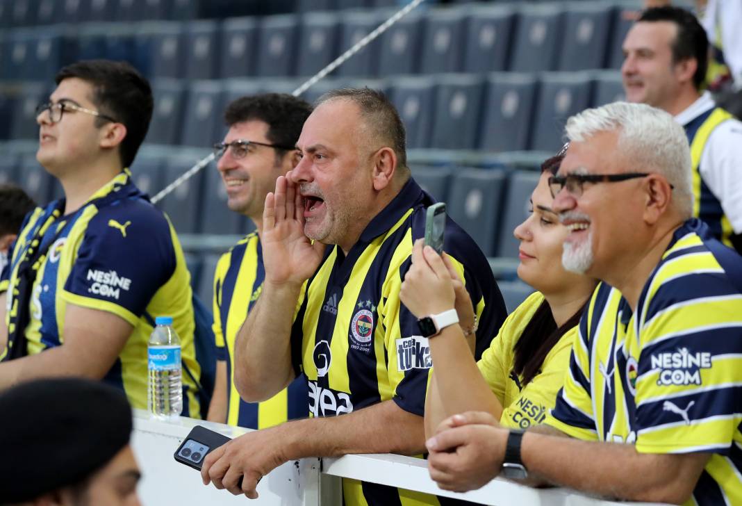 Goller penaltılar kartlar. Fenerbahçe Trabzonspor maçından hiç bir yerde göremeyeceğiniz fotoğraflar 47