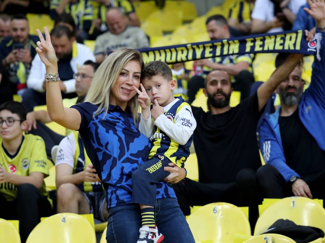 Goller penaltılar kartlar. Fenerbahçe Trabzonspor maçından hiç bir yerde göremeyeceğiniz fotoğraflar 40