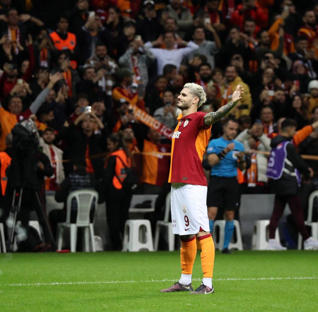 Galatasaray'ın şov gecesi. Hiçbir yerde göremeyeceğiniz fotoğraflar ve görüntülerle 43