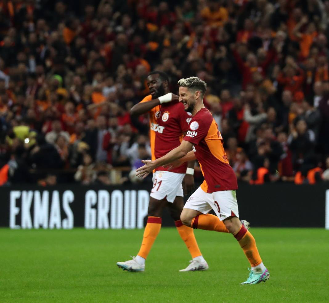 Galatasaray'ın şov gecesi. Hiçbir yerde göremeyeceğiniz fotoğraflar ve görüntülerle 41