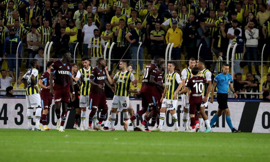 Goller penaltılar kartlar. Fenerbahçe Trabzonspor maçından hiç bir yerde göremeyeceğiniz fotoğraflar 87