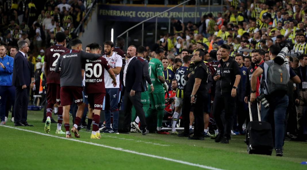 Goller penaltılar kartlar. Fenerbahçe Trabzonspor maçından hiç bir yerde göremeyeceğiniz fotoğraflar 79