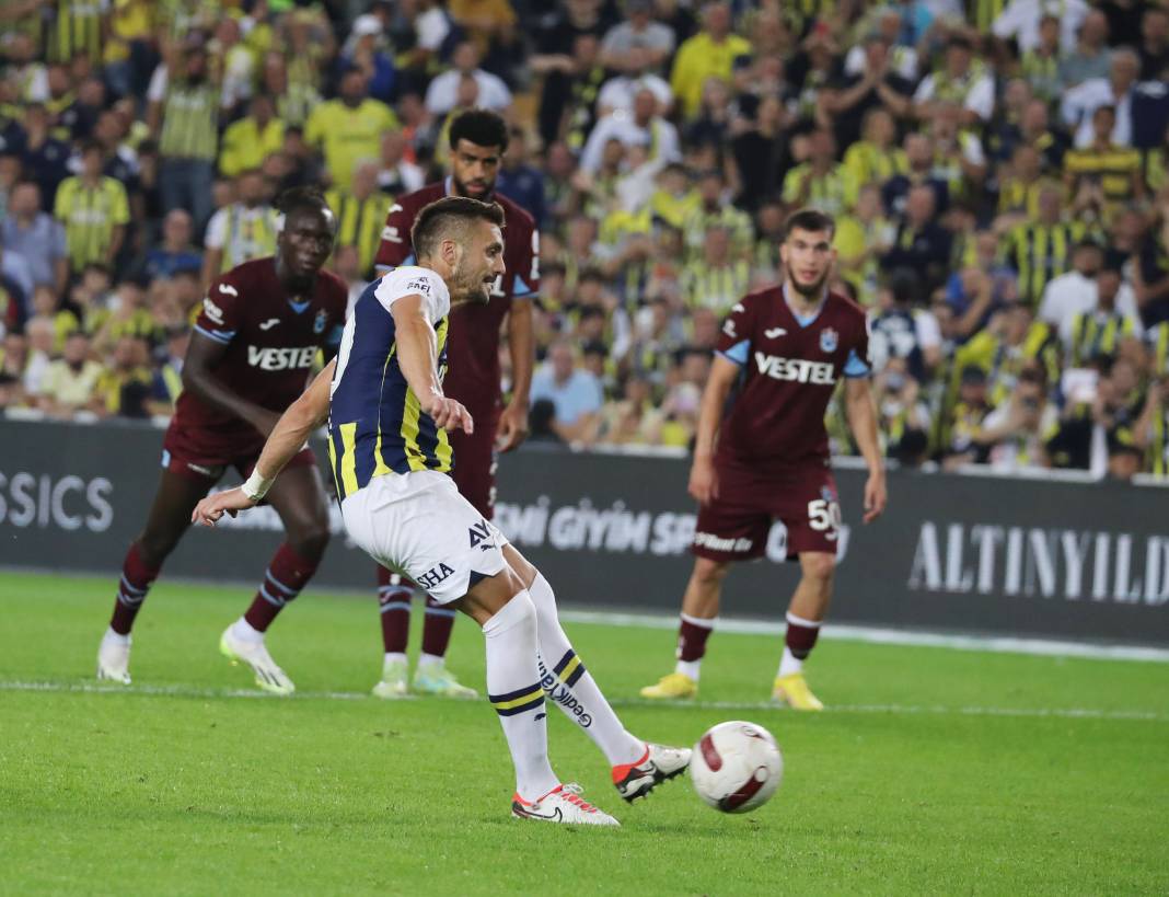 Goller penaltılar kartlar. Fenerbahçe Trabzonspor maçından hiç bir yerde göremeyeceğiniz fotoğraflar 73