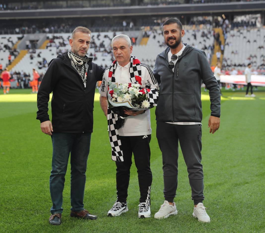 Rıza Çalımbay ilk maçını kazandı. Sakatlıklar damga vurdu. Beşiktaş Başakşehir maçından müthiş fotoğraflar 98