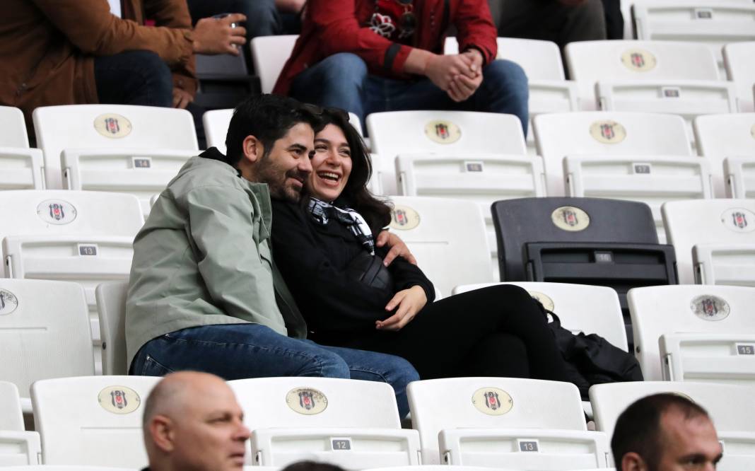 Rıza Çalımbay ilk maçını kazandı. Sakatlıklar damga vurdu. Beşiktaş Başakşehir maçından müthiş fotoğraflar 54