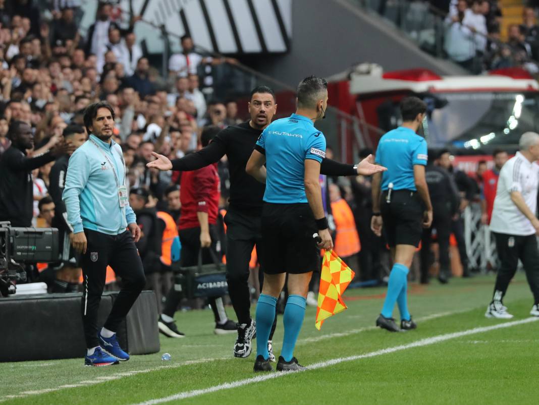 Rıza Çalımbay ilk maçını kazandı. Sakatlıklar damga vurdu. Beşiktaş Başakşehir maçından müthiş fotoğraflar 53