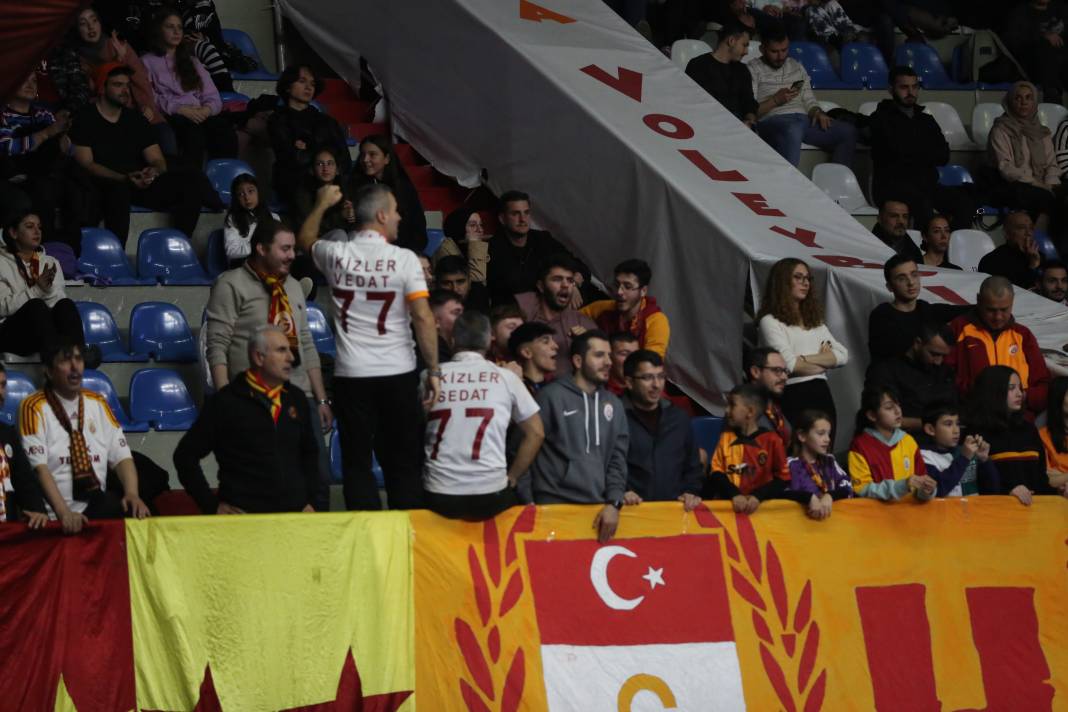 Hande Baladın şov yaptı. Eczacıbaşı Galatasaray'a set vermeden kazandı. Nefes kesen fotoğraflar 105