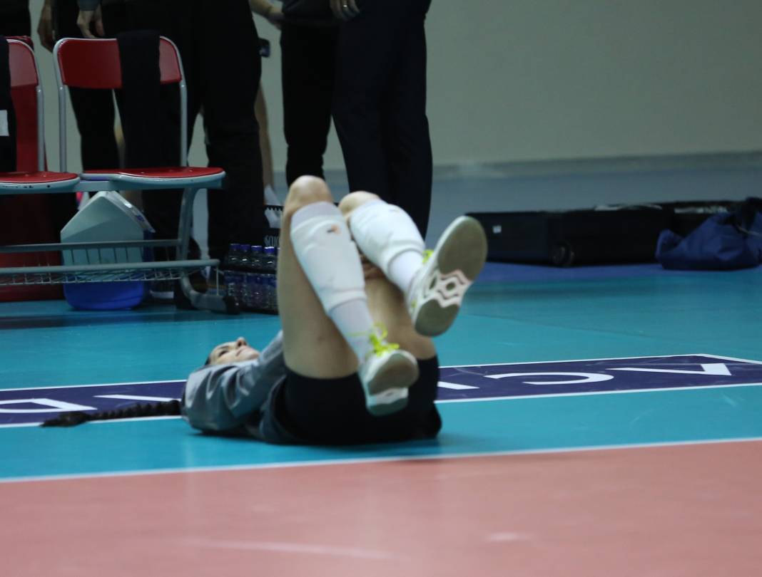 Zehra Güneş nefes kesti. Vakıfbank THY'yi rahat geçti. Maçın tüm fotoğrafları 70