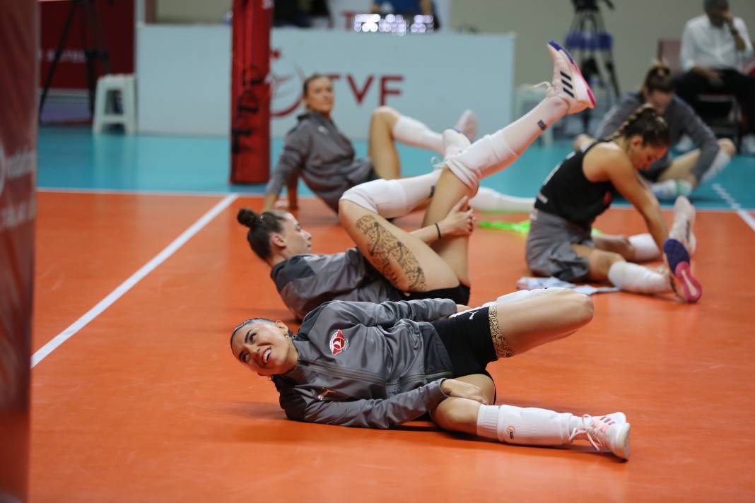 Zehra Güneş nefes kesti. Vakıfbank THY'yi rahat geçti. Maçın tüm fotoğrafları 62