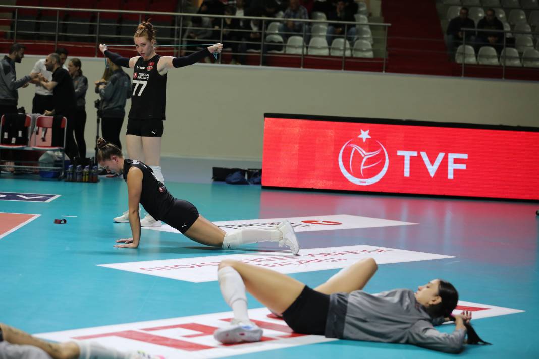 Zehra Güneş nefes kesti. Vakıfbank THY'yi rahat geçti. Maçın tüm fotoğrafları 57