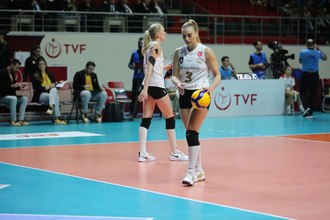 Zehra Güneş nefes kesti. Vakıfbank THY'yi rahat geçti. Maçın tüm fotoğrafları 41