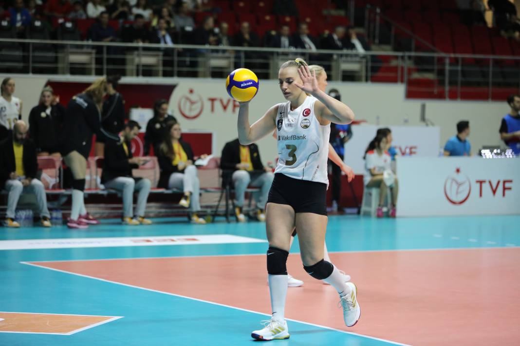 Zehra Güneş nefes kesti. Vakıfbank THY'yi rahat geçti. Maçın tüm fotoğrafları 40