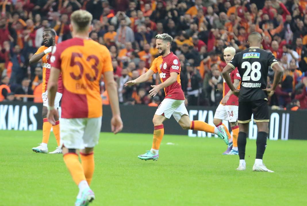 Galatasaray'ın şov gecesi. Hiçbir yerde göremeyeceğiniz fotoğraflar ve görüntülerle 73