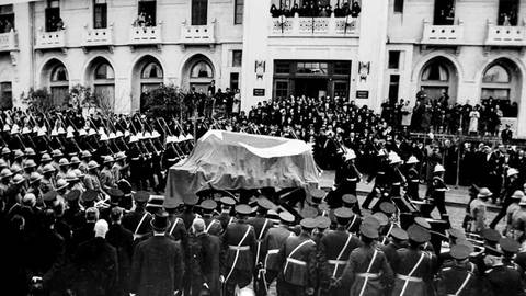 Atatürk'ün ölümü böyle duyuruldu. 10 Kasım 1938'in gazete manşetleri 3