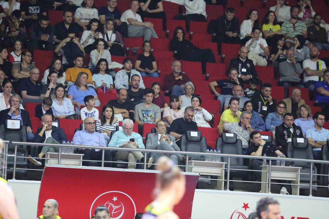 Fenerbahçe derbide Galatasaray'ı devirdi. Maçtan müthiş fotoğraflar 39