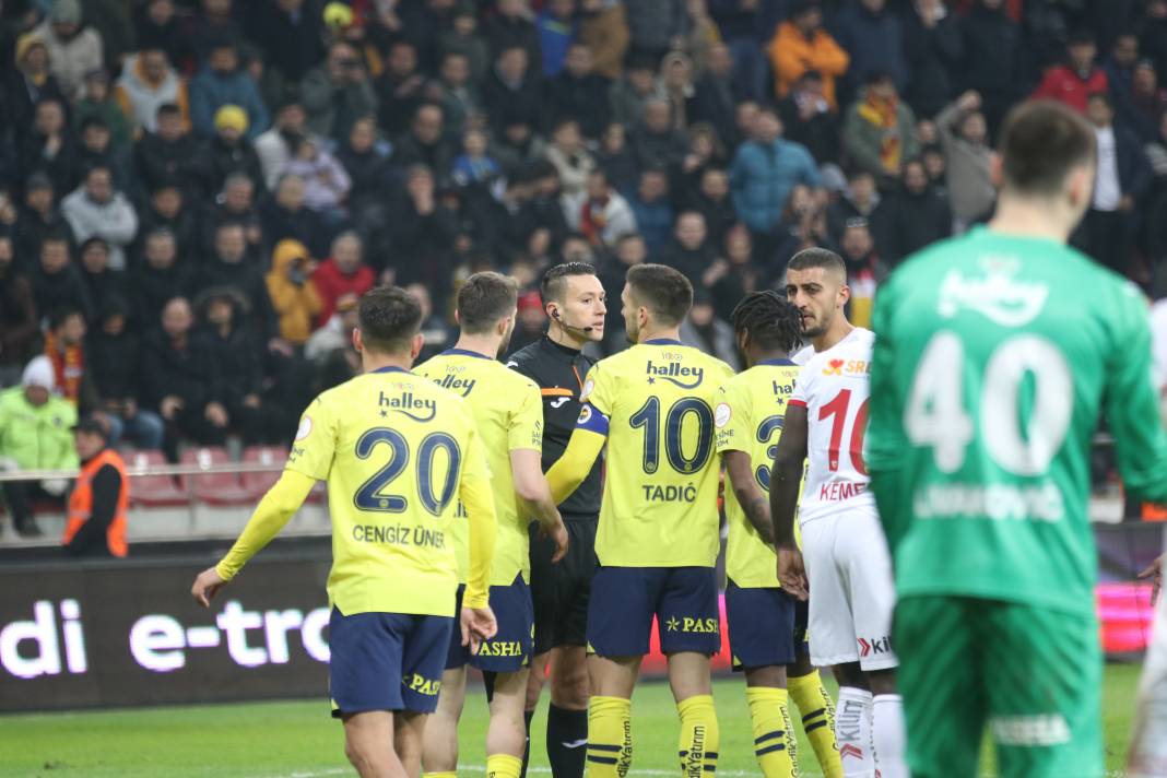 Fotoğraflarla Kayserispor Fenerbahçe maçı... Nefes kesen maçta neler oldu neler 11