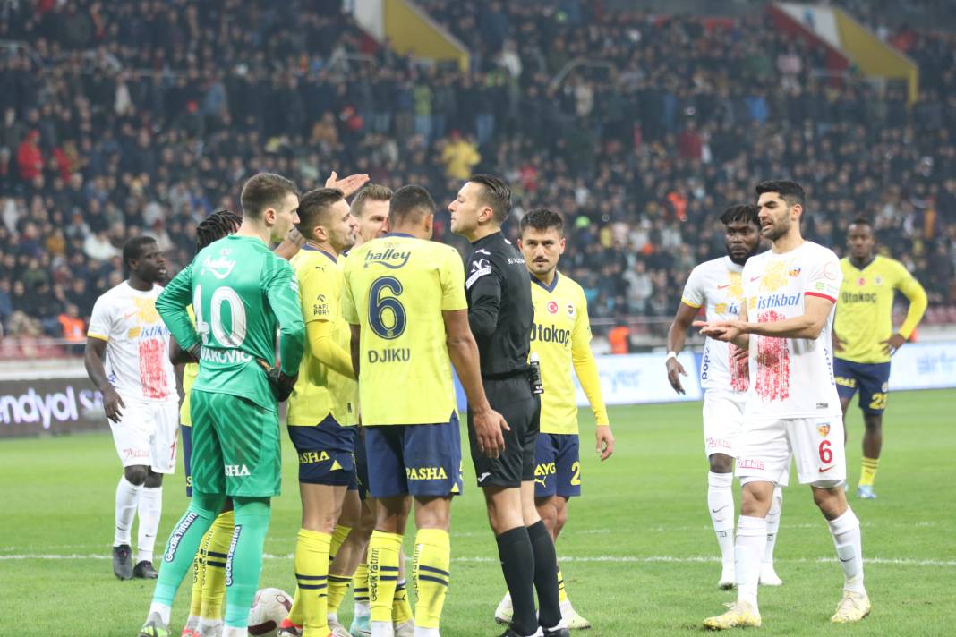 Fotoğraflarla Kayserispor Fenerbahçe maçı... Nefes kesen maçta neler oldu neler 10