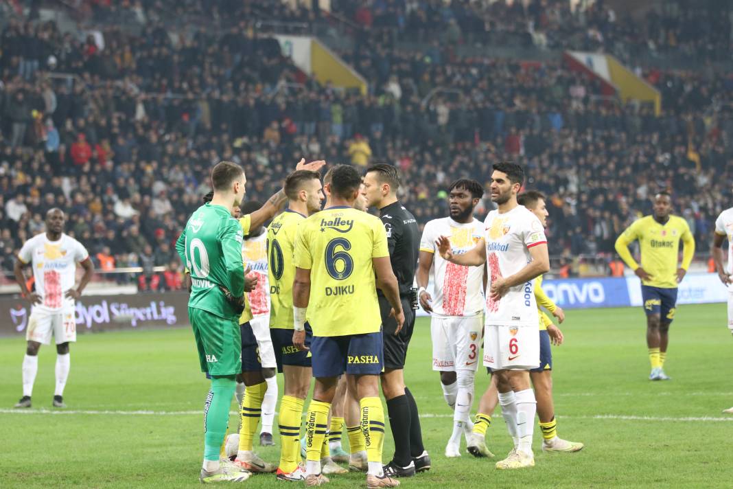 Fotoğraflarla Kayserispor Fenerbahçe maçı... Nefes kesen maçta neler oldu neler 9