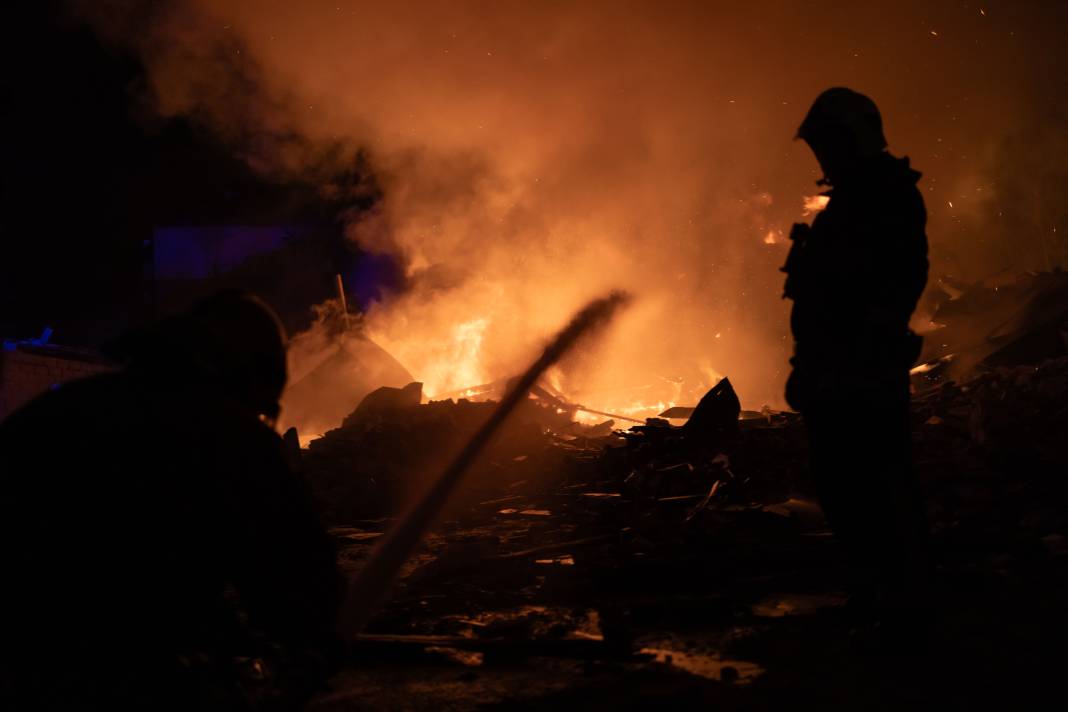 Rusya’nın saldırıları Ukrayna’yı yerle bir etti. 30 kişi öldü 160 kişi yaralandı 6