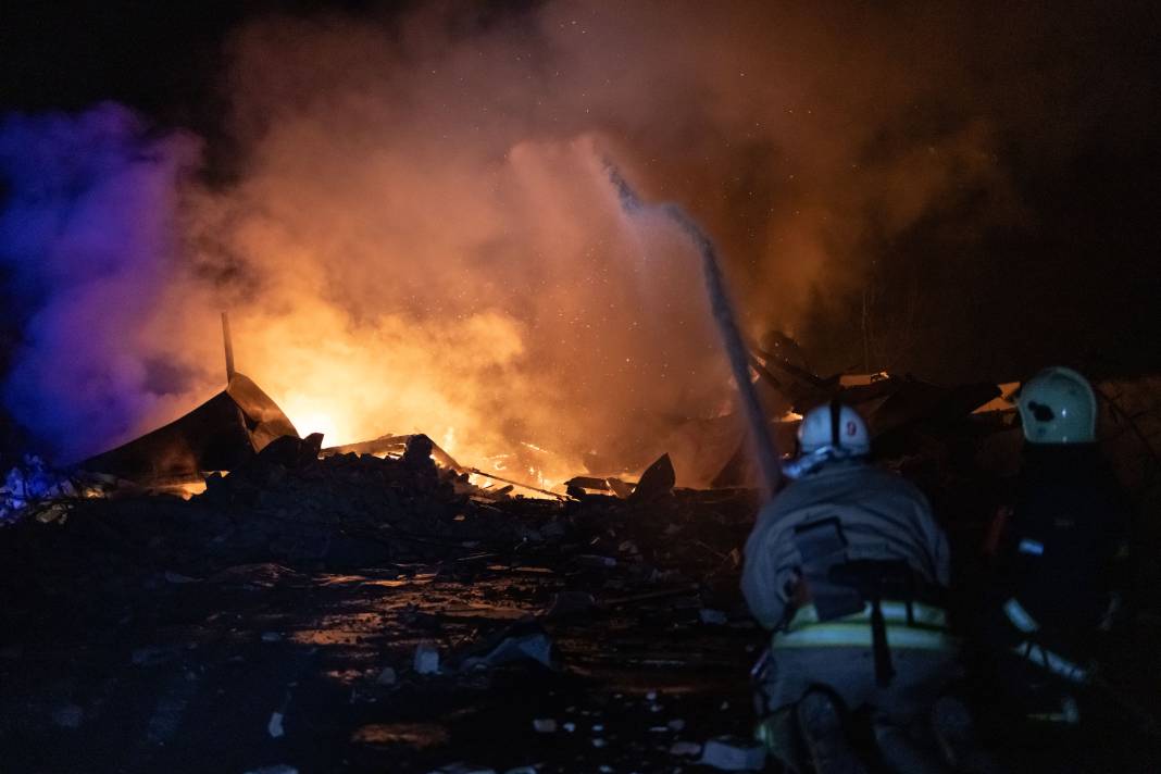 Rusya’nın saldırıları Ukrayna’yı yerle bir etti. 30 kişi öldü 160 kişi yaralandı 18