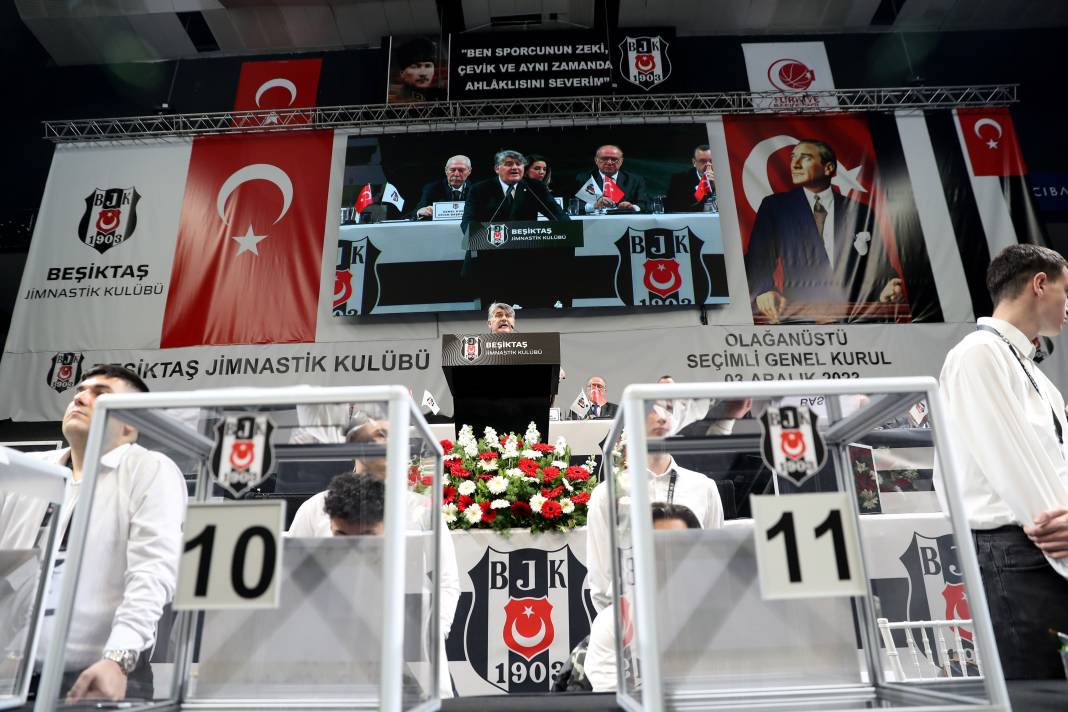 Beşiktaş'ın 35. başkanı belli oluyor. Serdal Adalı mı Hasan Arat mı? Genel kuruldan en güzel fotoğraflar 29