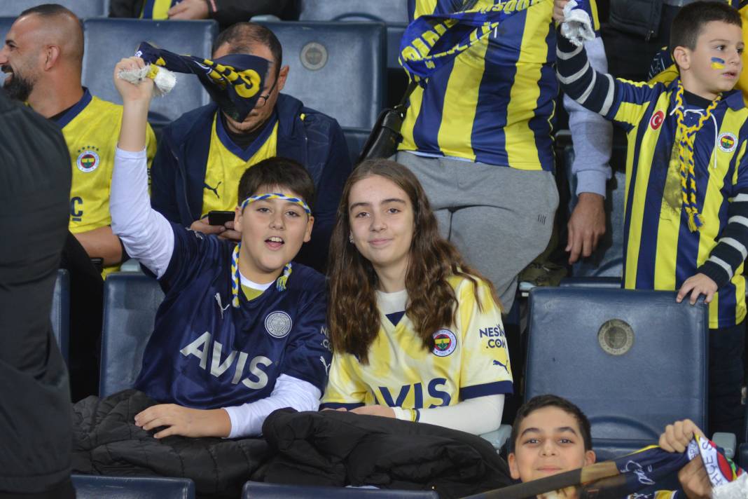 Kadıköy'de Fener alayı. Muhteşem maçın muhteşem fotoğrafları. Kadıköy sallandı 19