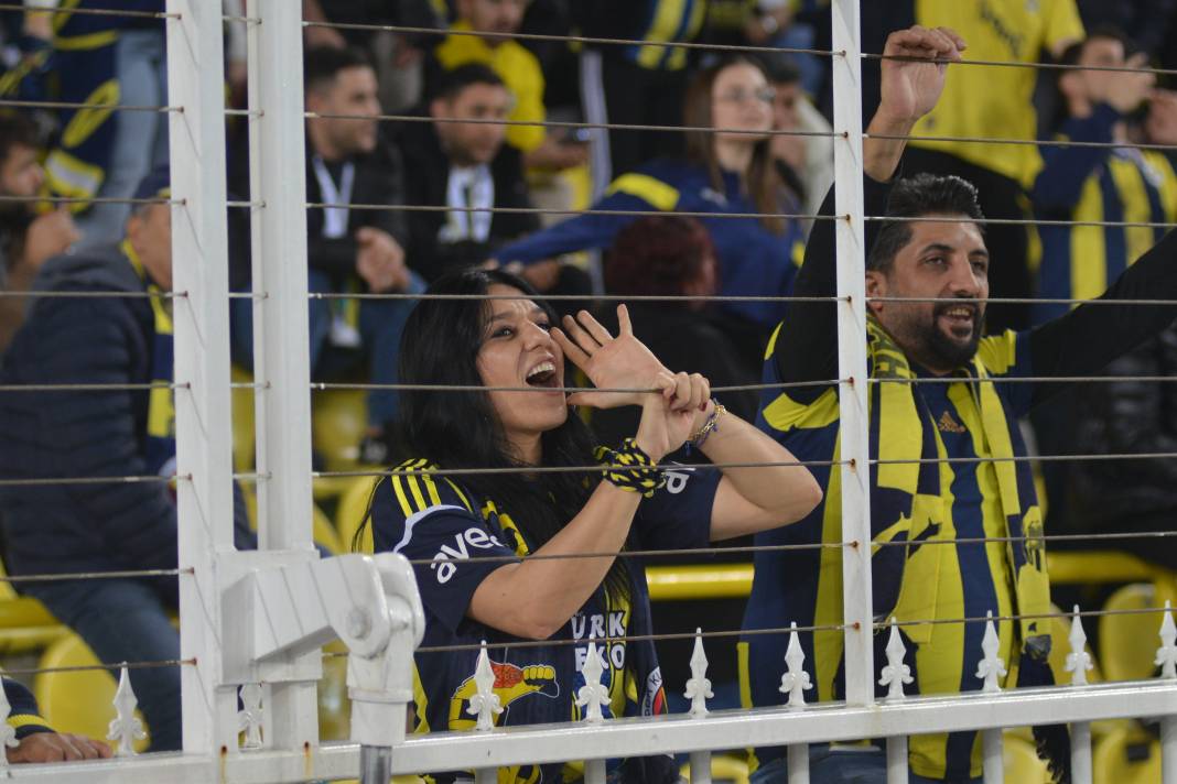 Kadıköy'de Fener alayı. Muhteşem maçın muhteşem fotoğrafları. Kadıköy sallandı 14
