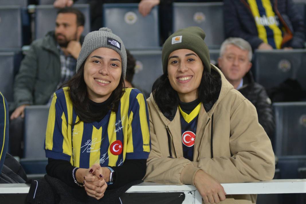 Kadıköy'de Fener alayı. Muhteşem maçın muhteşem fotoğrafları. Kadıköy sallandı 8