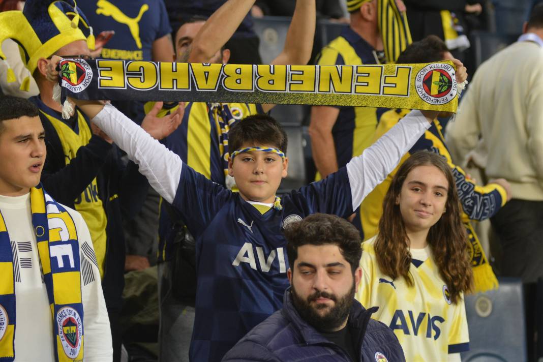 Kadıköy'de Fener alayı. Muhteşem maçın muhteşem fotoğrafları. Kadıköy sallandı 54