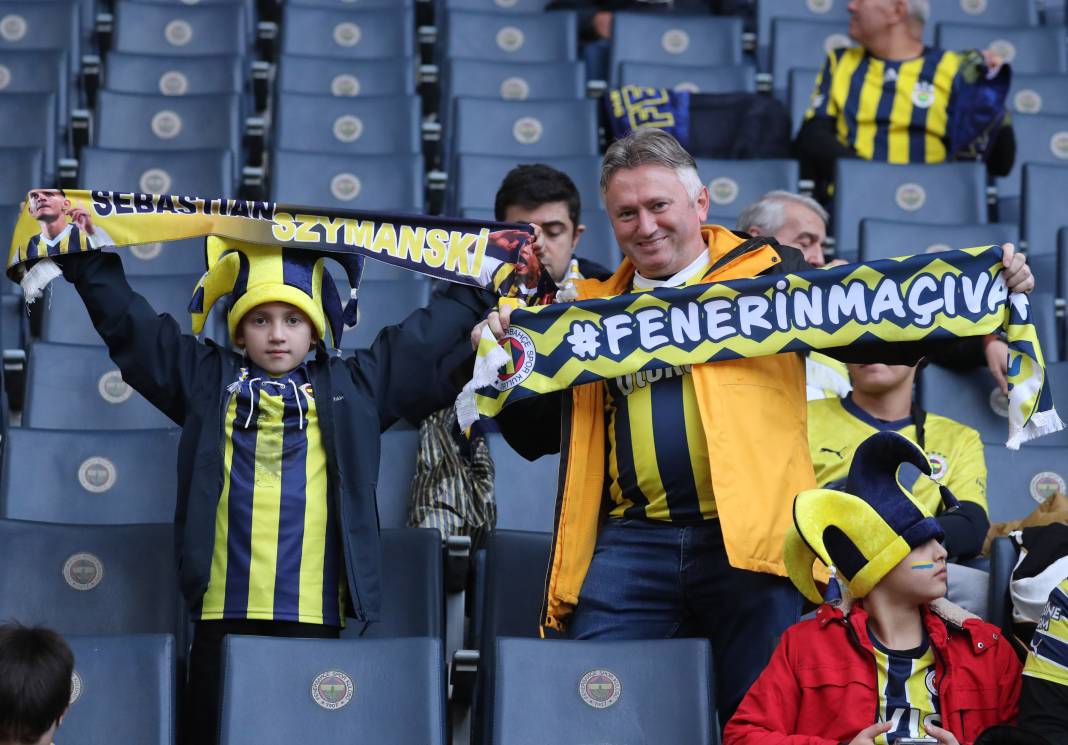 Fenerbahçe ve Galatasaray taraftarı şehitlerimizi unutmadı! Derbinin hiç bir yerde olmayan fotoğrafları 47
