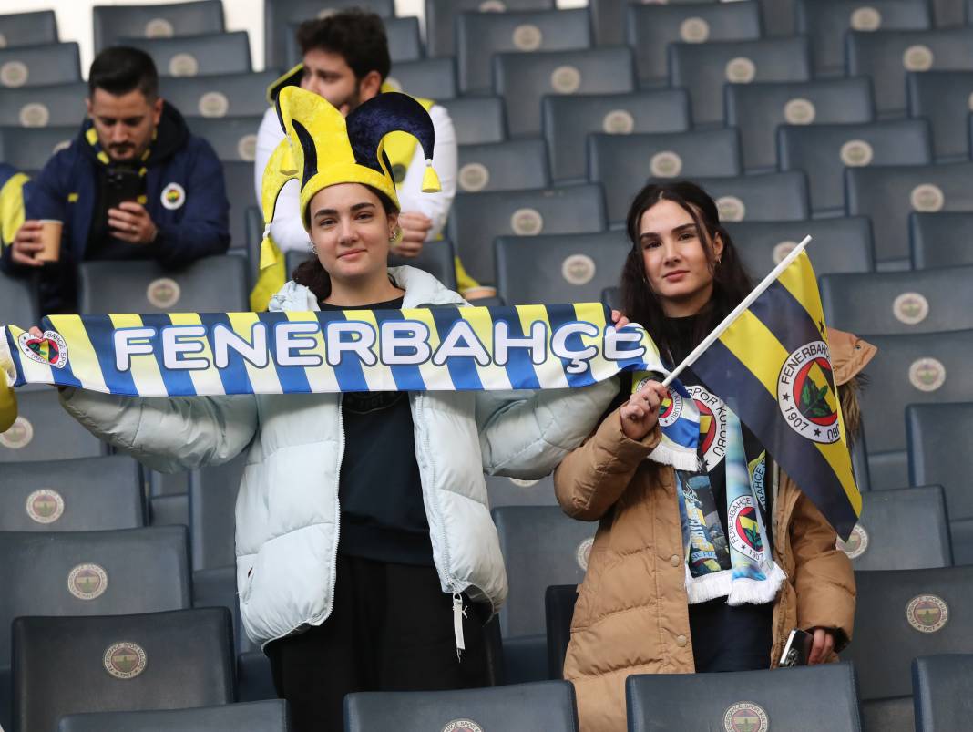 Fenerbahçe ve Galatasaray taraftarı şehitlerimizi unutmadı! Derbinin hiç bir yerde olmayan fotoğrafları 49