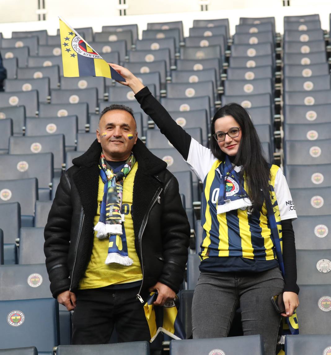 Fenerbahçe ve Galatasaray taraftarı şehitlerimizi unutmadı! Derbinin hiç bir yerde olmayan fotoğrafları 41