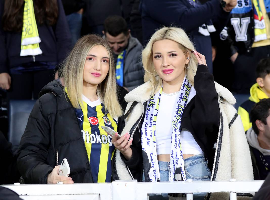Fenerbahçe ve Galatasaray taraftarı şehitlerimizi unutmadı! Derbinin hiç bir yerde olmayan fotoğrafları 74