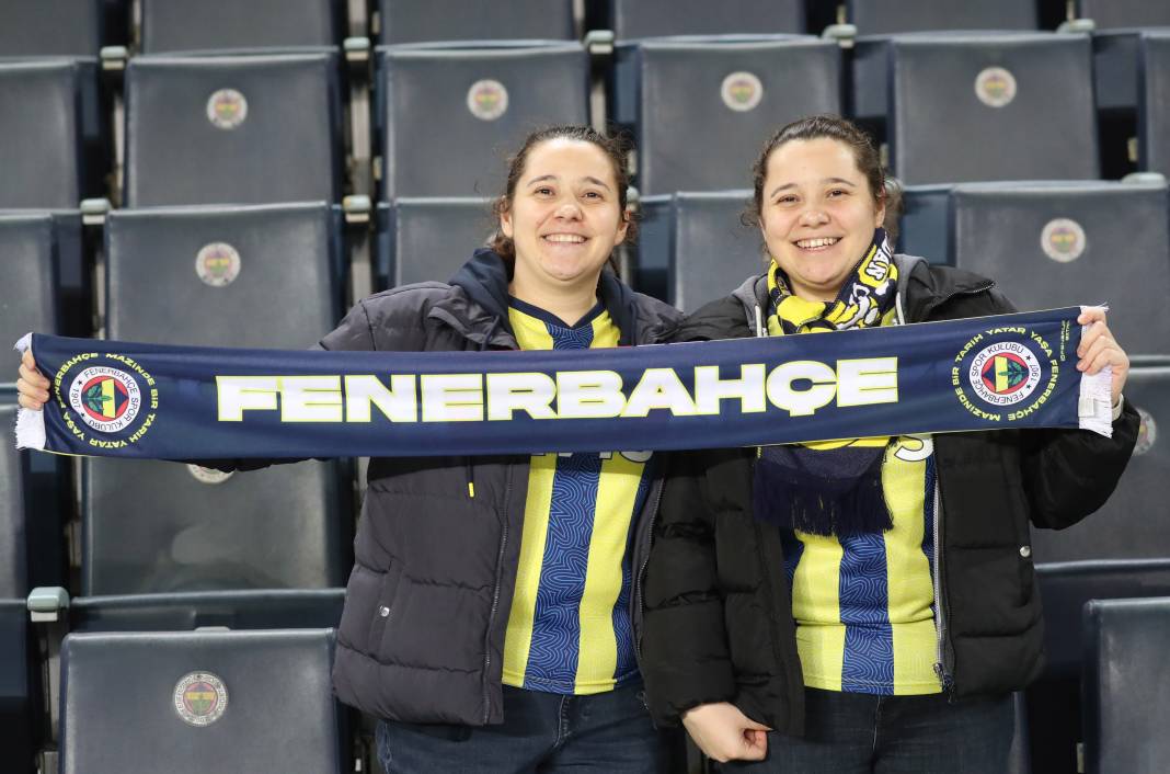 4 attı şampiyonluk şarkıları başladı. Fenerbahçe Sivasspor maçının müthiş fotoğrafları 42